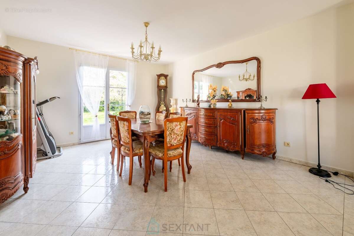 Maison à CHAILLY-EN-BIERE