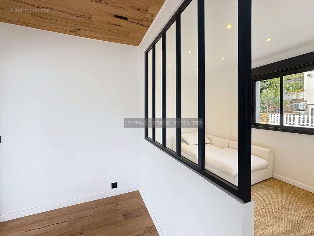 Maison à LES ADRETS-DE-L'ESTEREL