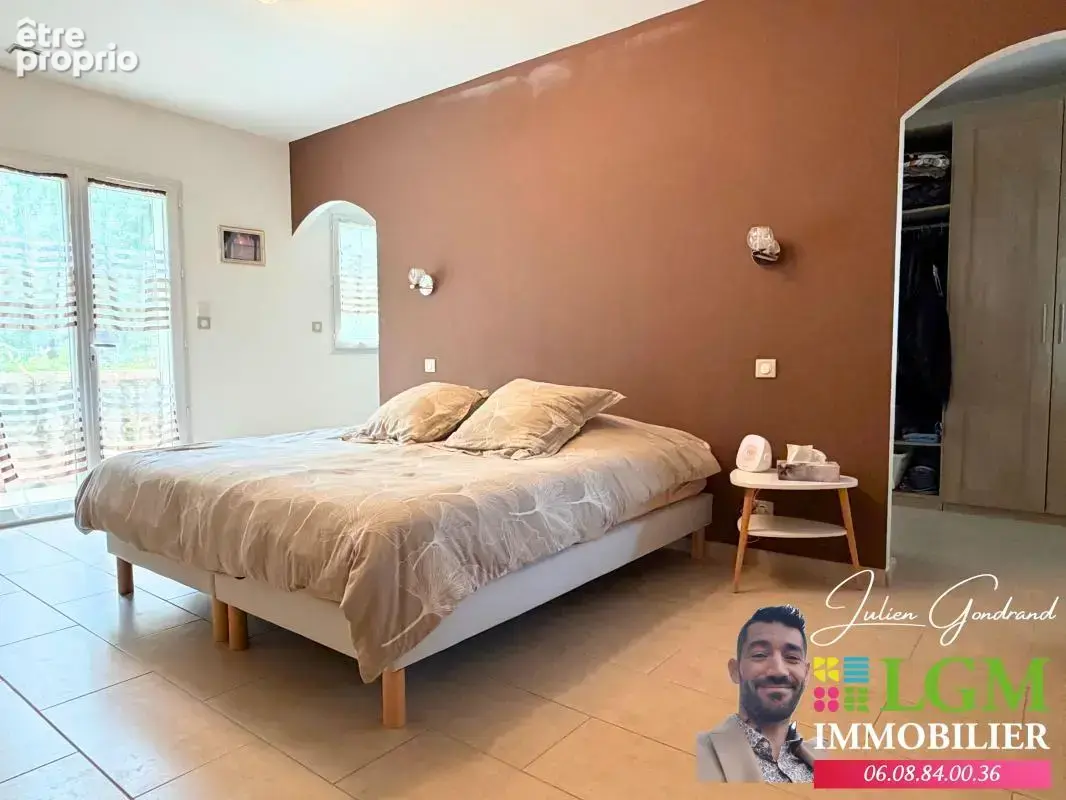  nozières – maison de plain-pied 4 chambres, piscine & garage  - photo 11