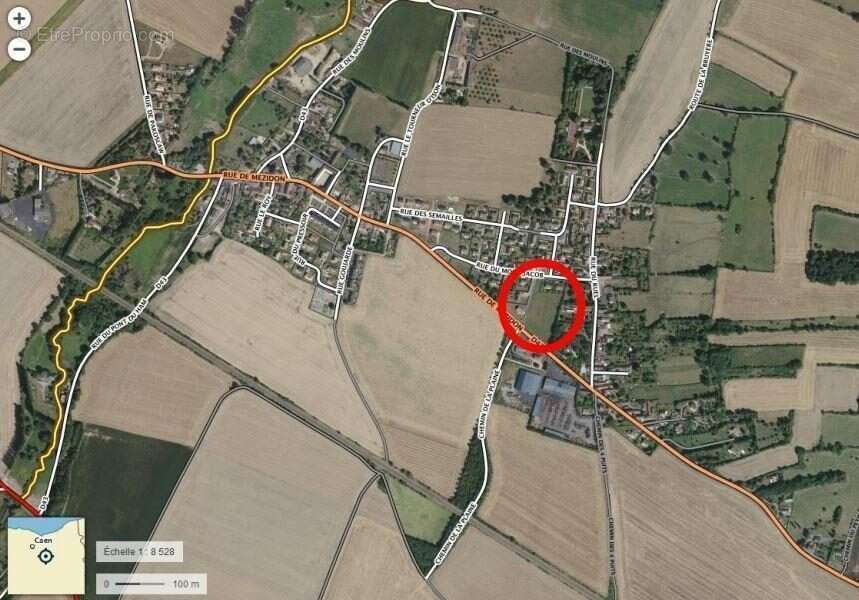 Terrain à MAIZIERES