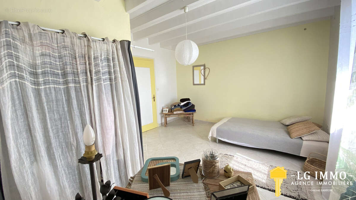 Longère avec dépendances, garages 300 m2, jardin, proche estuaire - photo 35