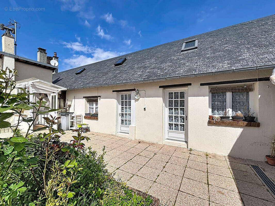 Maison à CONTEVILLE