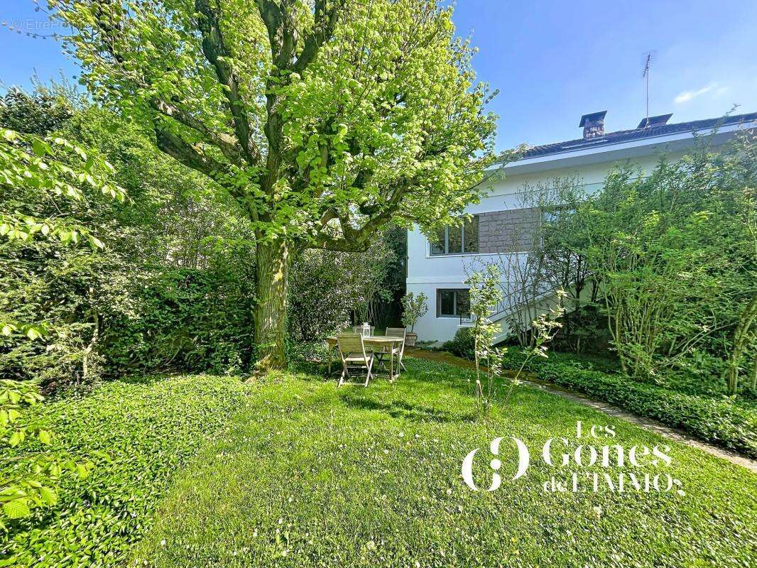 RARE Maison familiale , 6 chambres , jardin paysager et pisc - photo 5