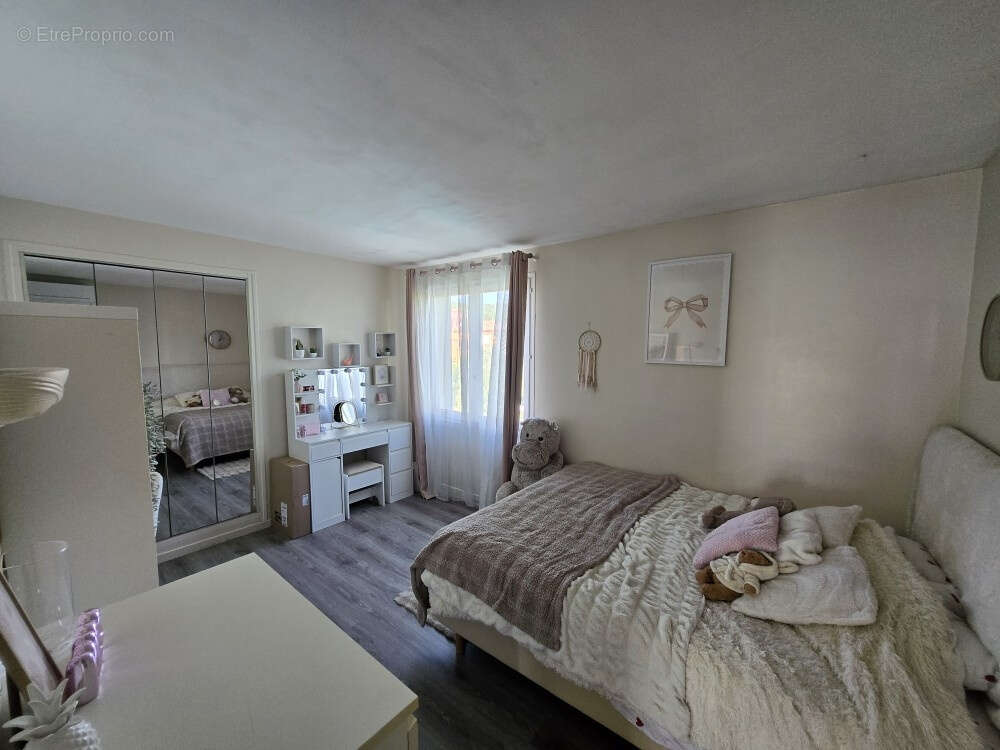 Maison à LEZIGNAN-LA-CEBE