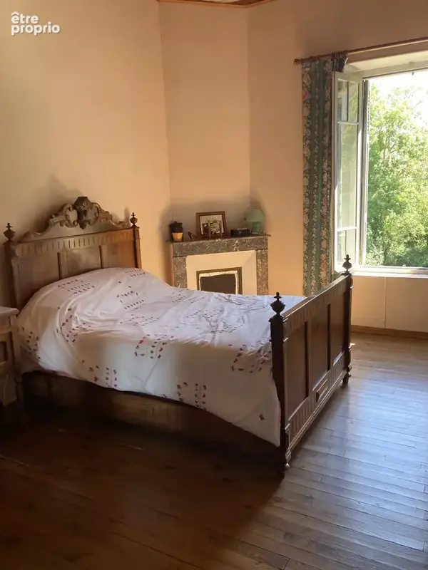 Propriété exceptionnelle en bord de rivière avec 3 appartements, grands garages et magnifique jardin à Axat - photo 10