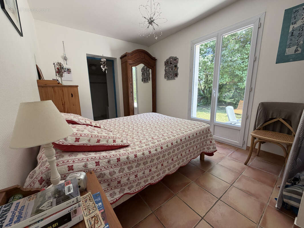 Maison à LA CLISSE
