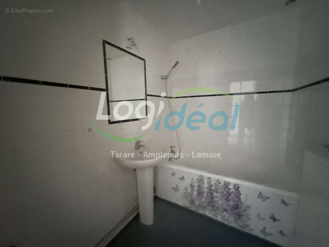 Appartement à LE COTEAU