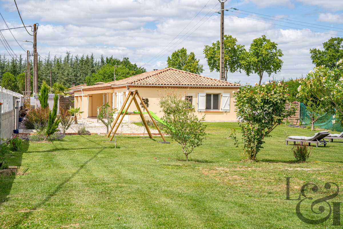 Maison de plain-pied à Sainte-Livrade-sur-Lot (Lot-et-Garonne, 47 ) - photo 2