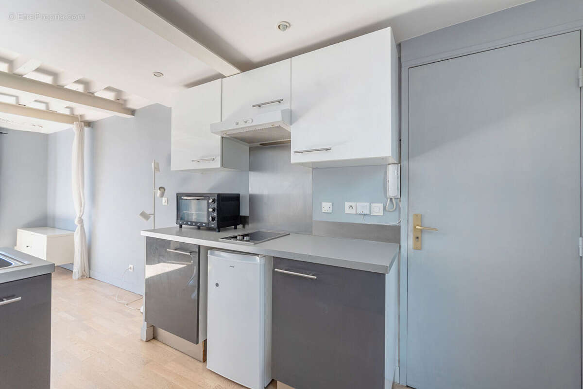 Appartement à PARIS-10E