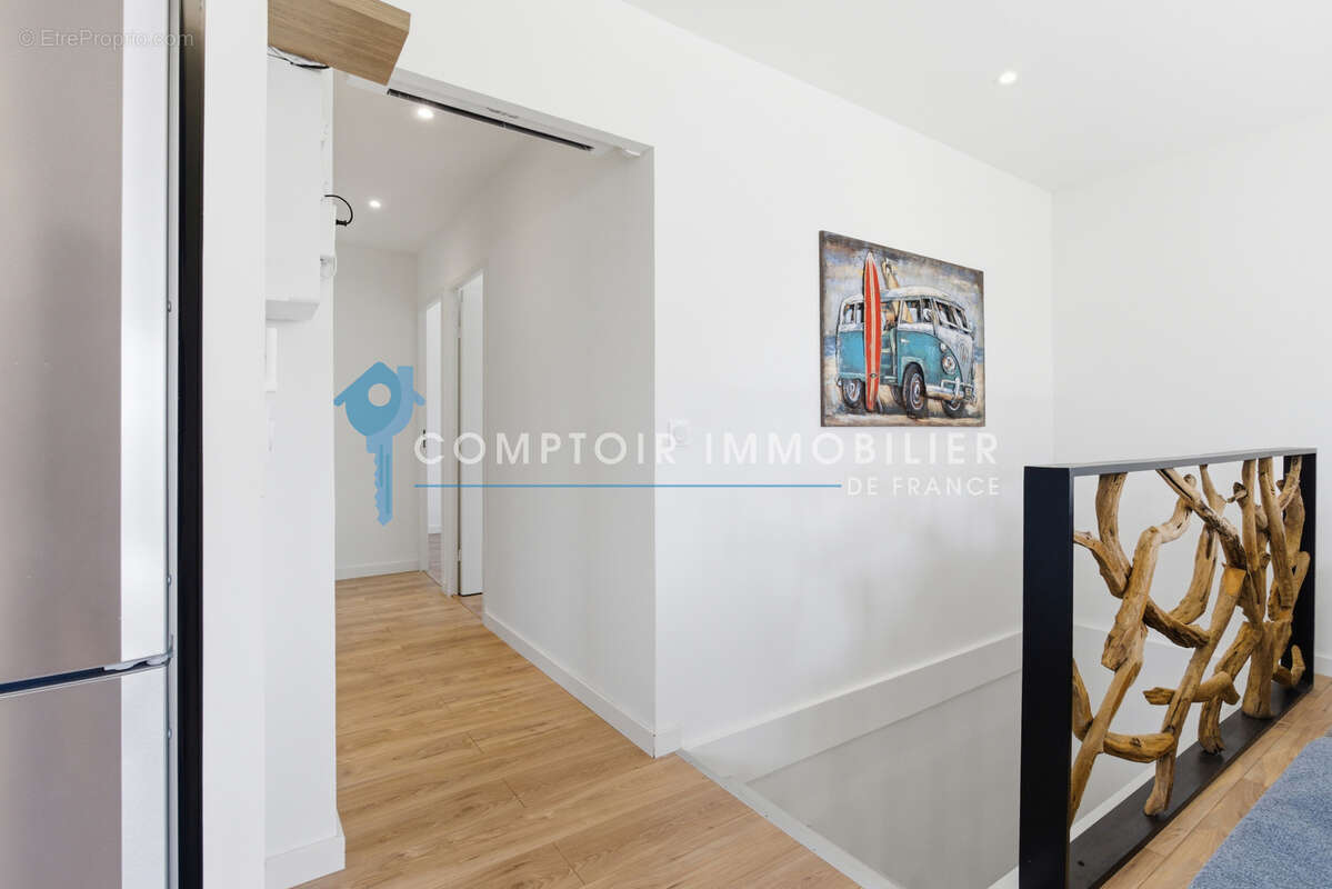 Maison à SAINT-NAZAIRE-LES-EYMES