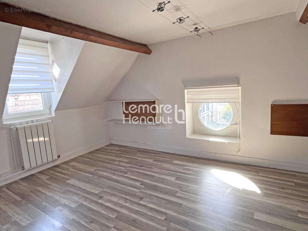 Très belle maison bourgeoise sur 600 m² de terrain clos-planté - photo 14