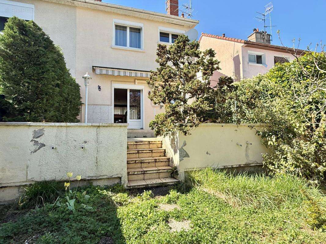 Maison à MARSANNAY-LA-COTE