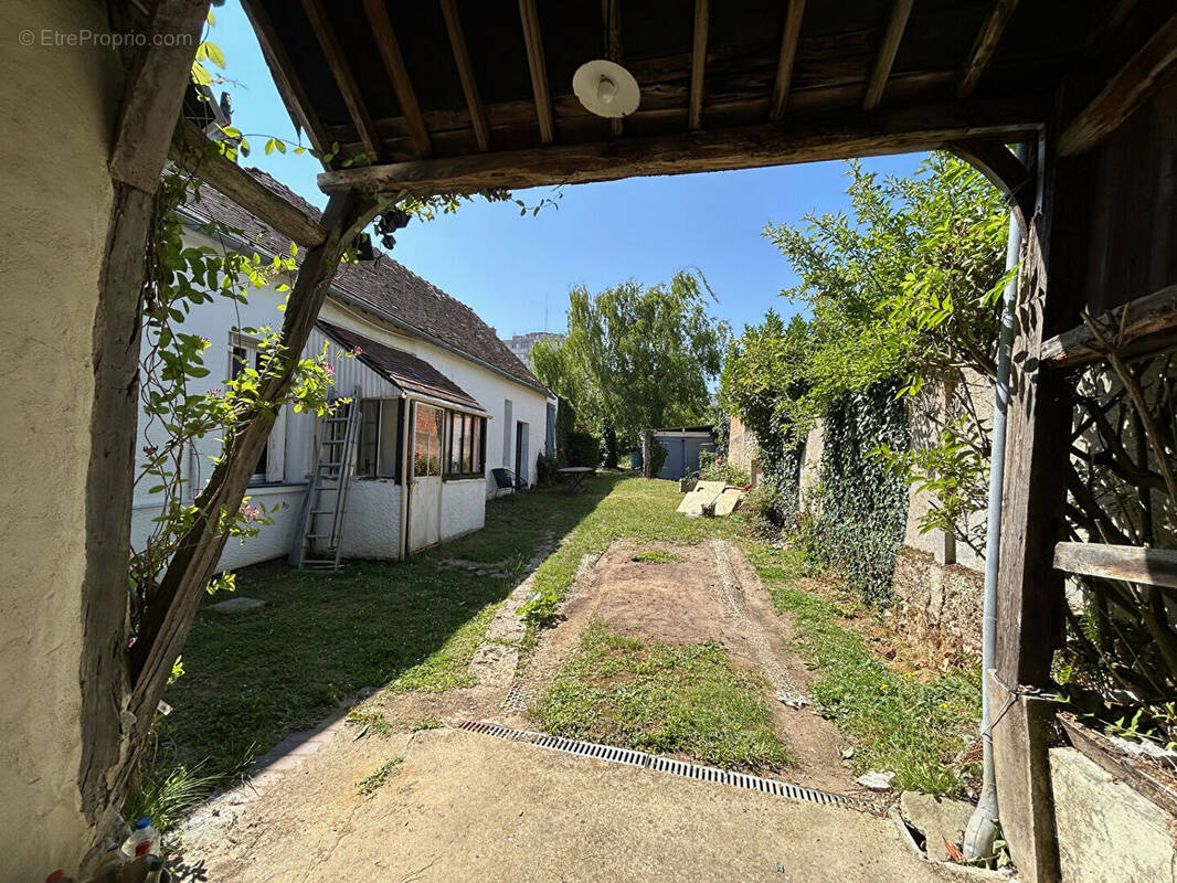 Maison à MAINVILLIERS