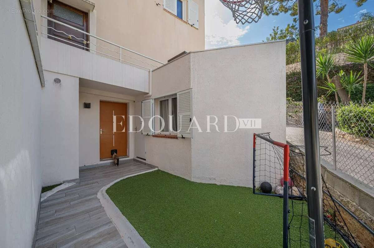 Appartement à VILLEFRANCHE-SUR-MER