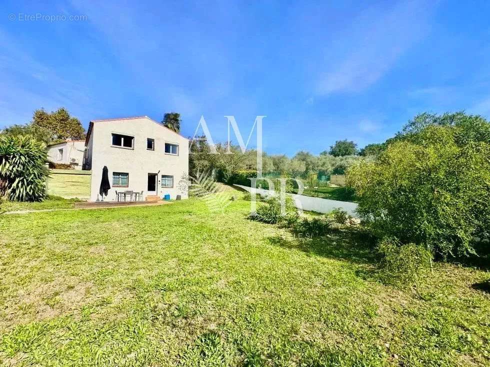 Maison à MOUGINS