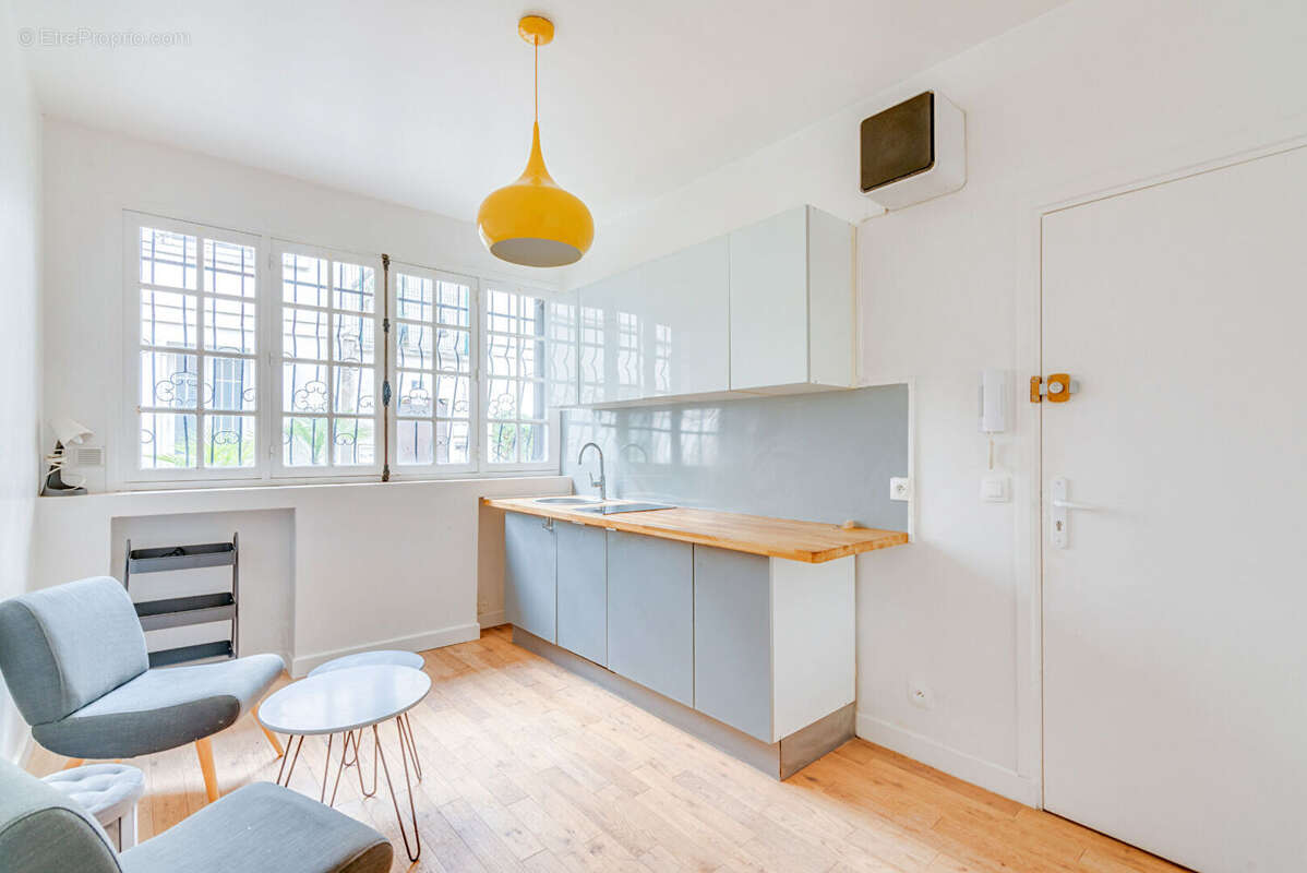 Appartement à PARIS-18E