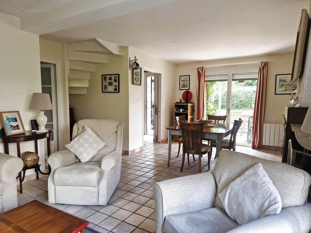 Maison à LE MINIHIC-SUR-RANCE