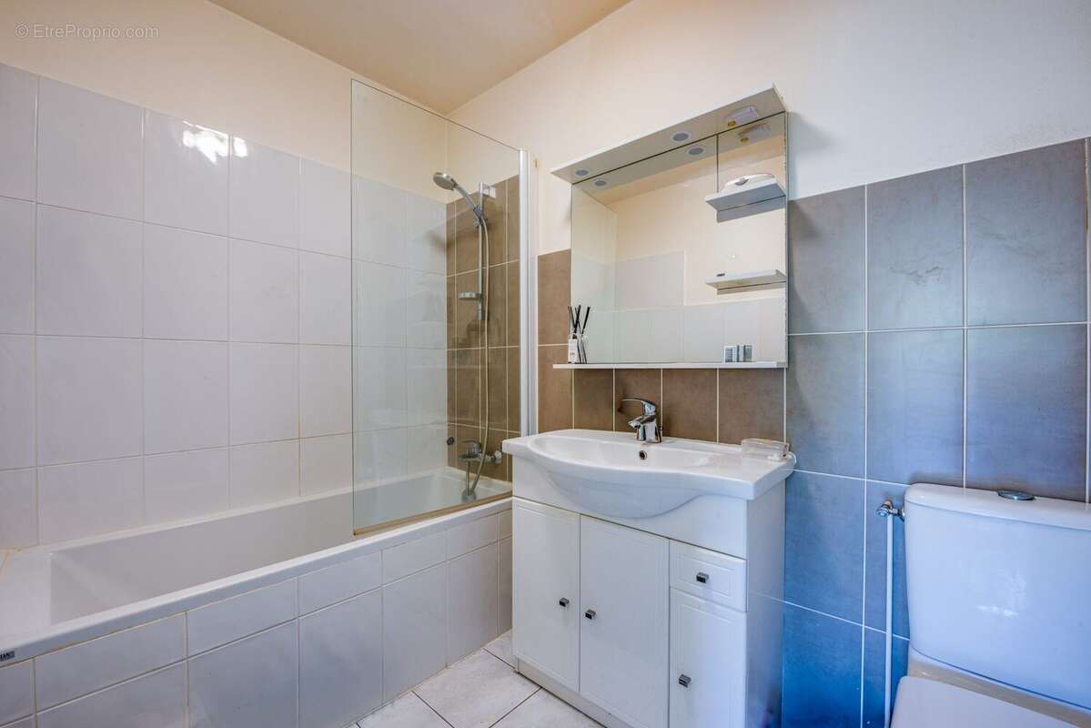 Appartement 33 m² à Saint-Jean-De-Luz  - photo 4