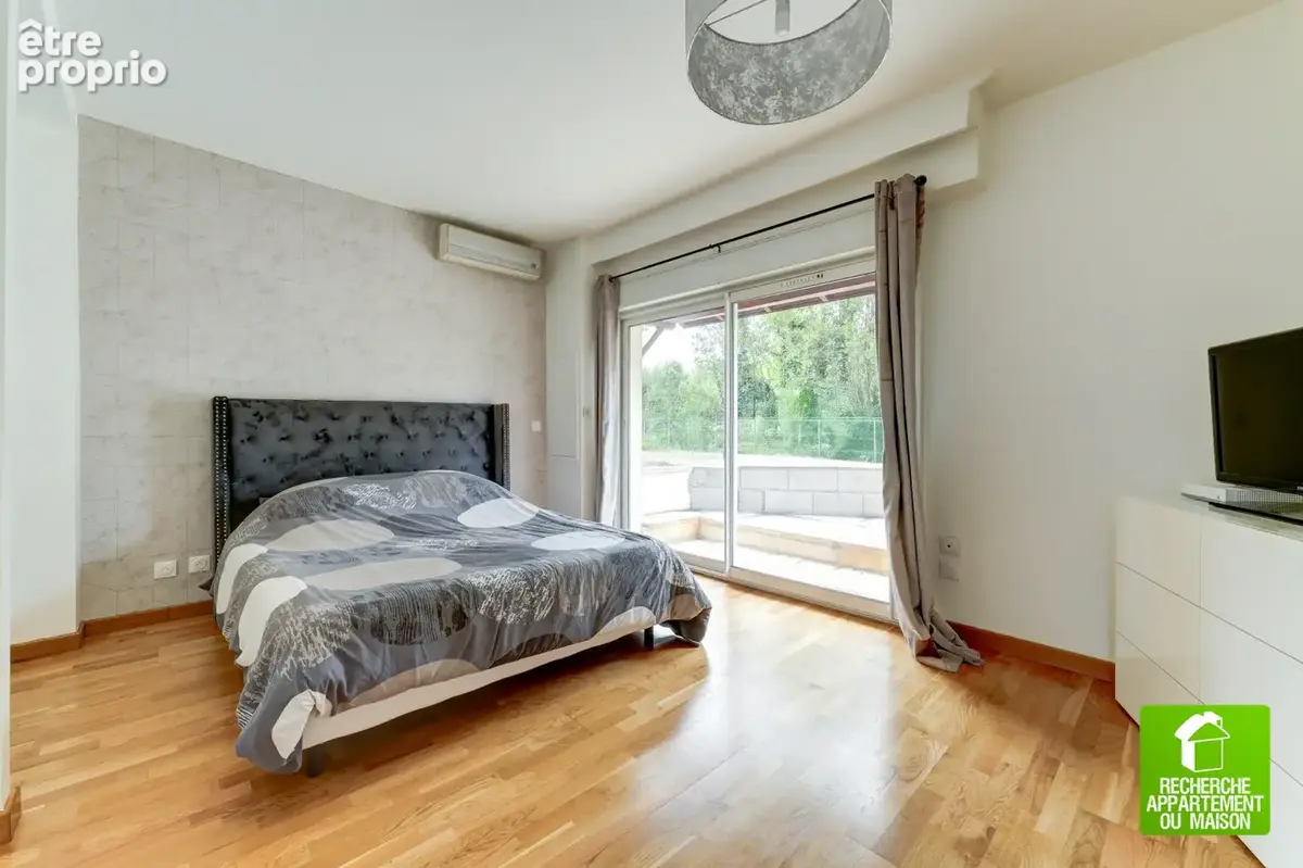 À VENDRE   Maison familiale 5 pièces   202 m2 habitables   Saint-Priest Manissieux - photo 8
