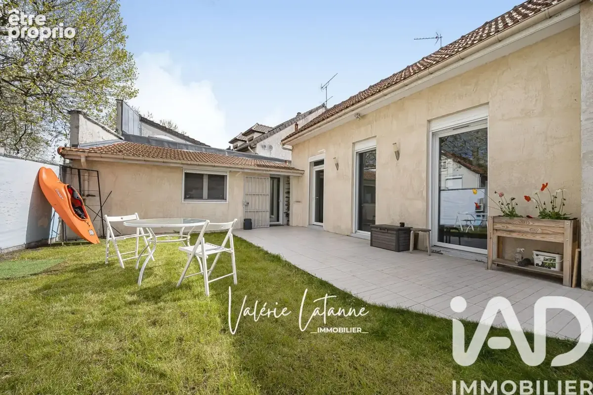 Photo 1 - Maison à SAINT-MAUR-DES-FOSSES