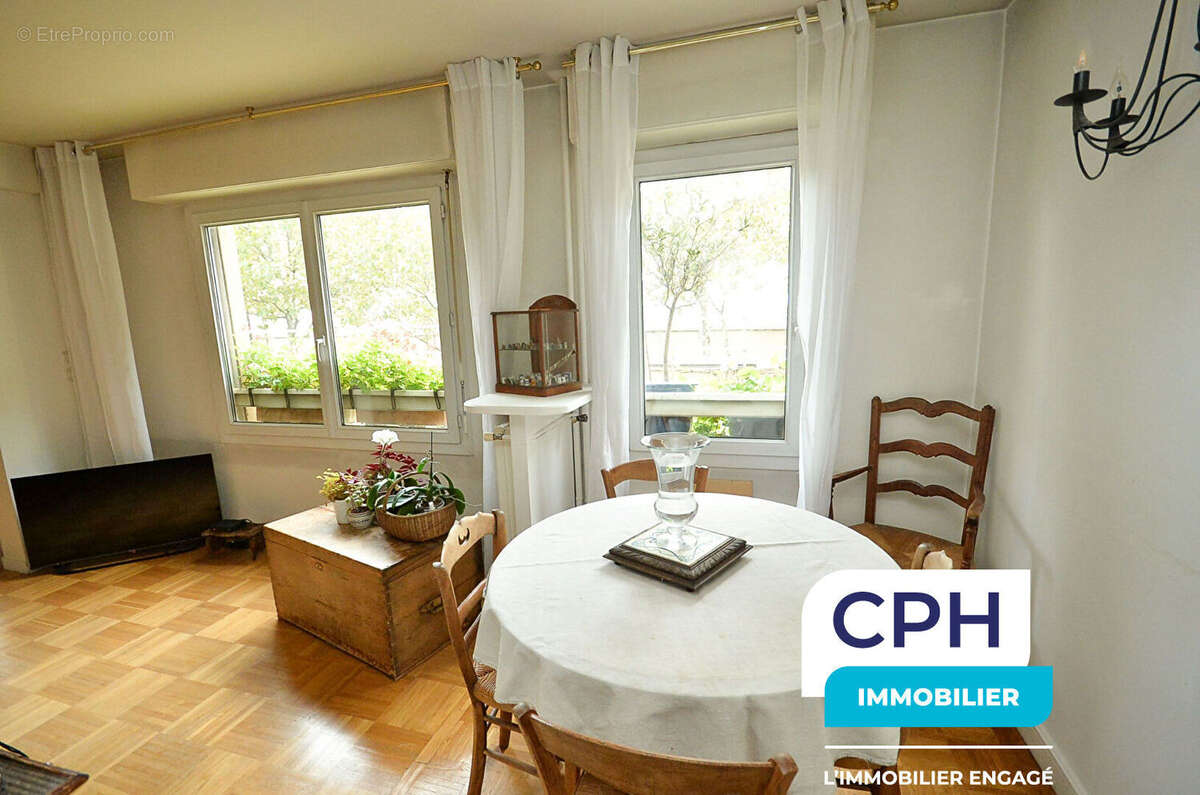 Appartement à PARIS-12E