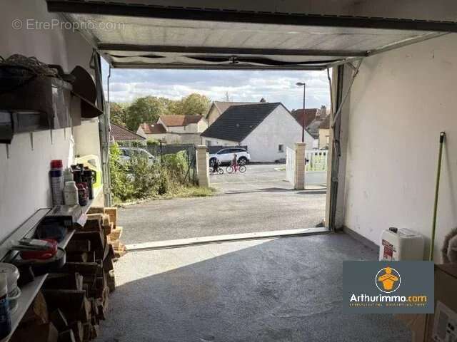 Maison à NEUFCHATEL-SUR-AISNE