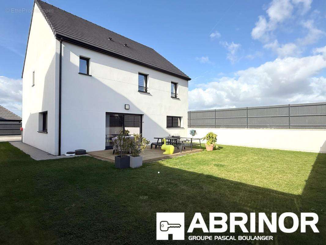 Maison à VERS-SUR-SELLES