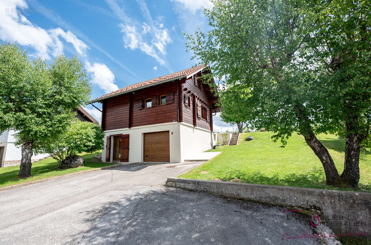 Maison à MOUTHE