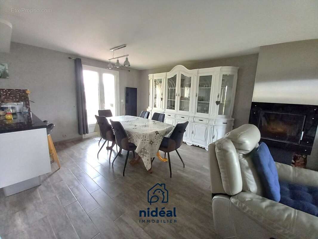 Maison à BENNECOURT