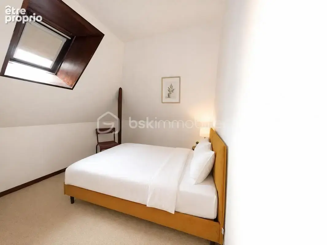 Une demeure de charme aux volumes rares, nichée dans un écrin de verdure de 7 300 m², 9 chambres, deux salles d'eau, une salle d - photo 16