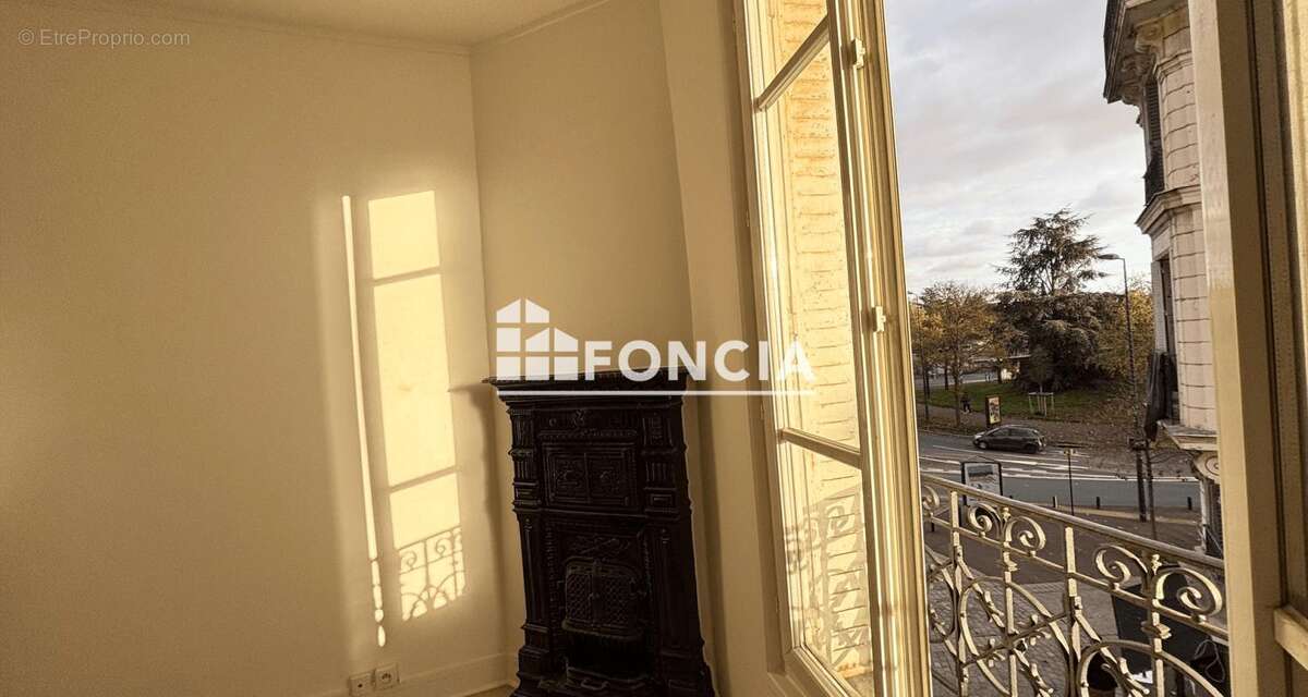 Appartement à GENNEVILLIERS