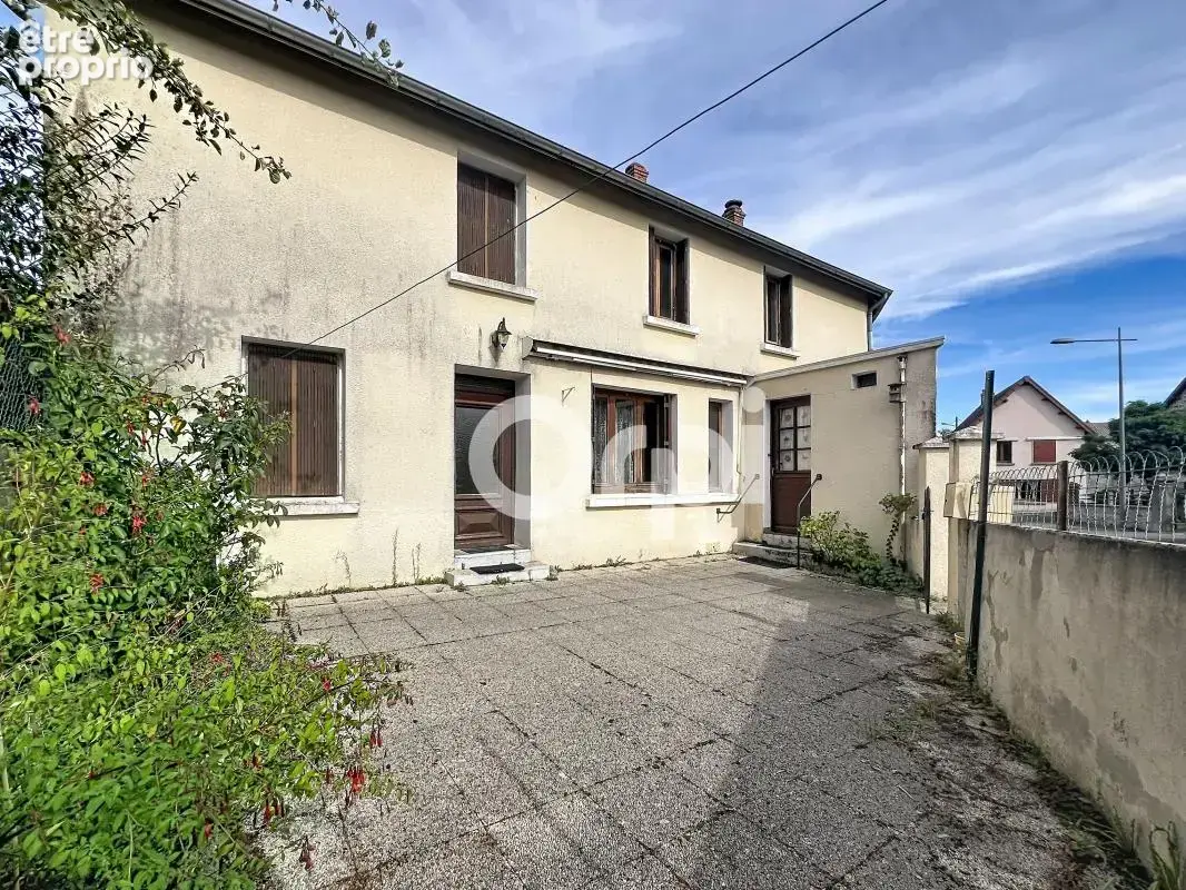 Maison à SAINT-GERVAIS-D'AUVERGNE