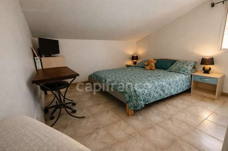 VIAS – Villa contemporaine avec piscine, 4 chambres, énergie positive. Bien rare sur le secteur - photo 8