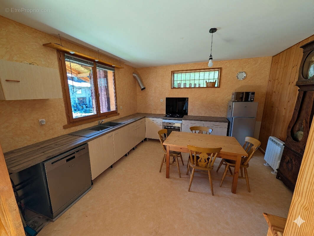 Maison à BIANS-LES-USIERS