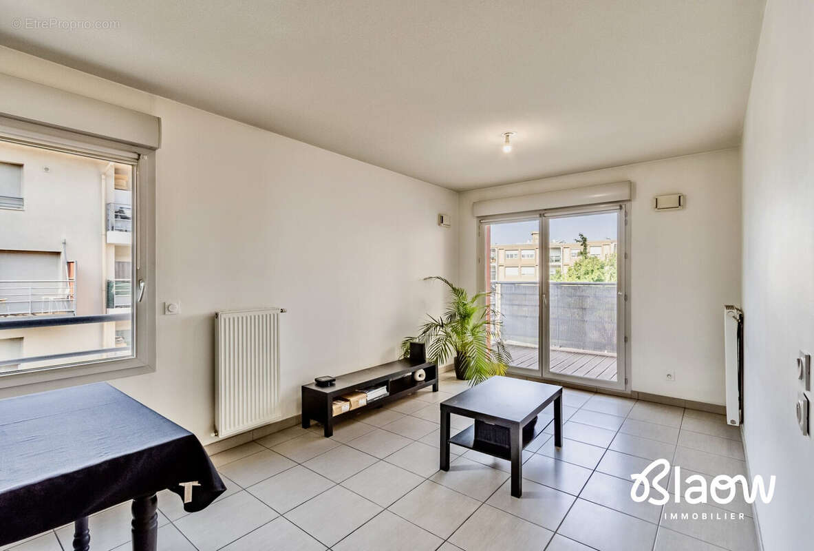 Appartement à PIERRE-BENITE