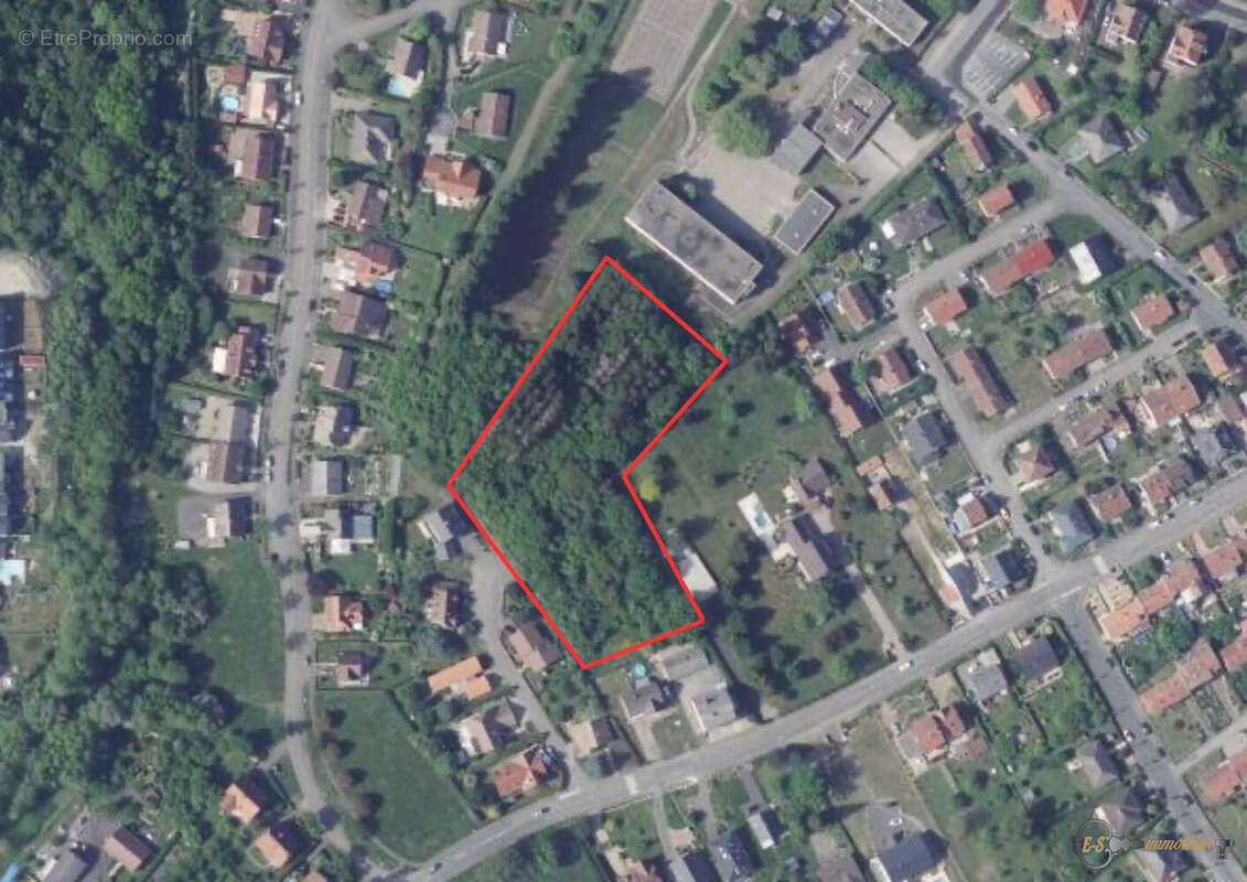 Terrain à SARREGUEMINES