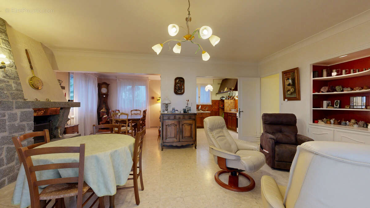 Maison à MARCEY-LES-GREVES