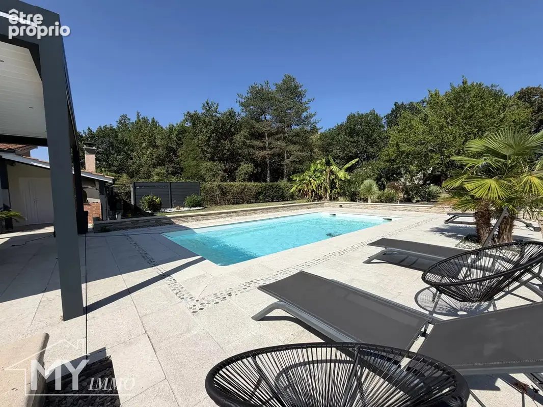 LA FORCE : Maison de 185 m² avec 5 chambres, jardin et piscine. - photo 21