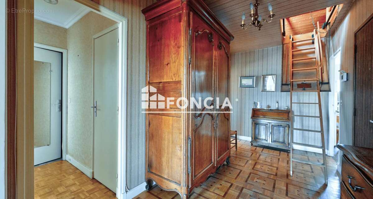 Appartement à VERSAILLES