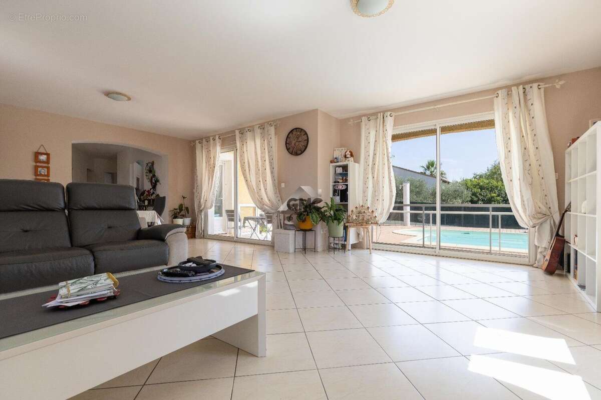 Photo 8 - Maison à PAULHAN