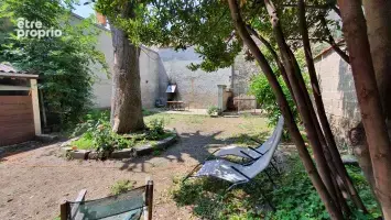 Maison en coeur de ville de 287m2 avec jardin privatif de 300m2 - photo 2