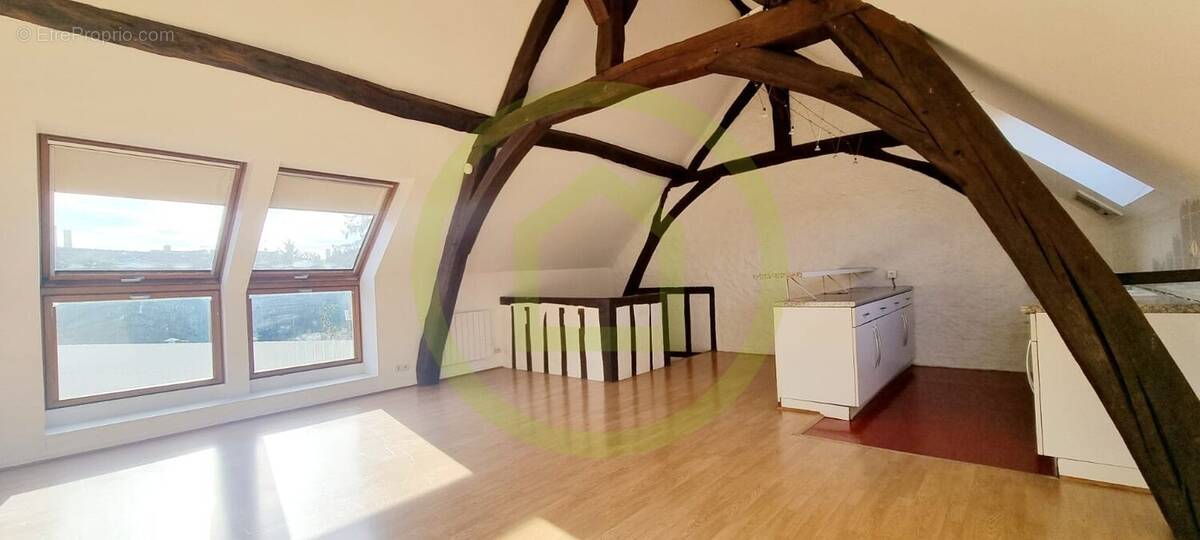 Appartement à PIERRELAYE