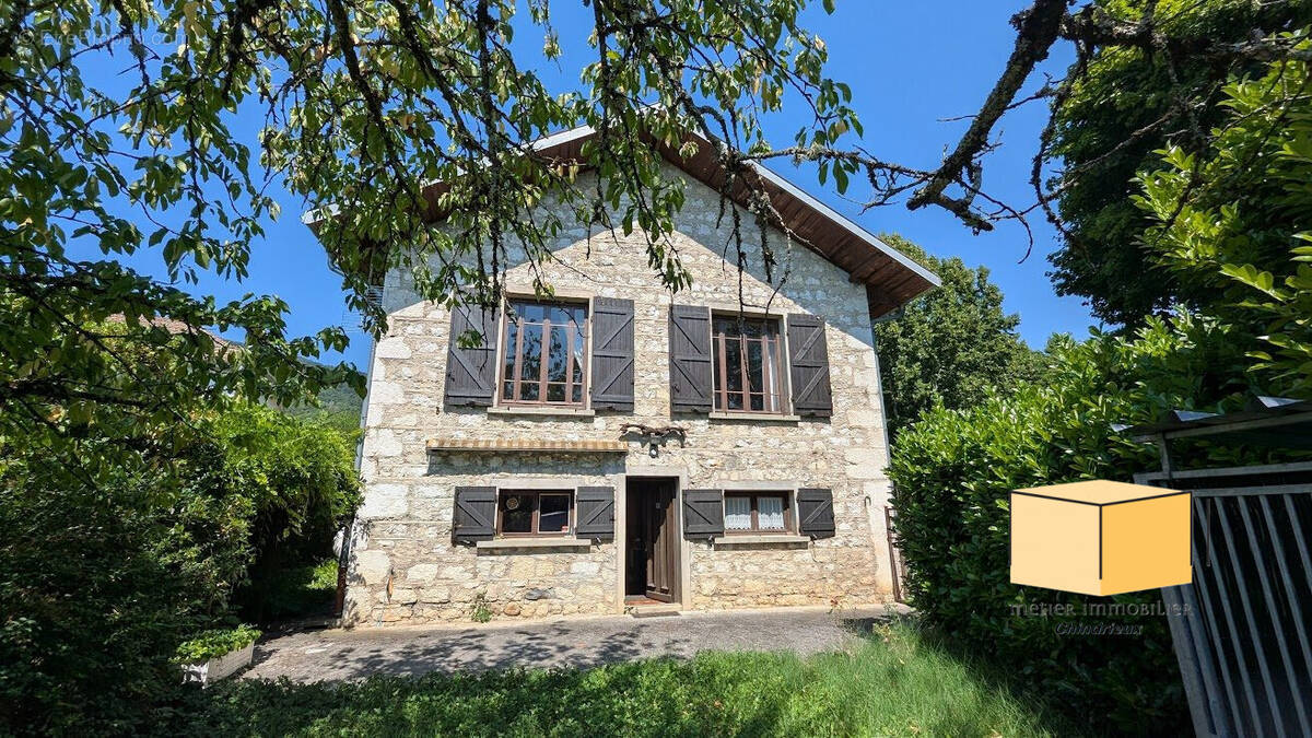 Maison à VIRIEU-LE-PETIT