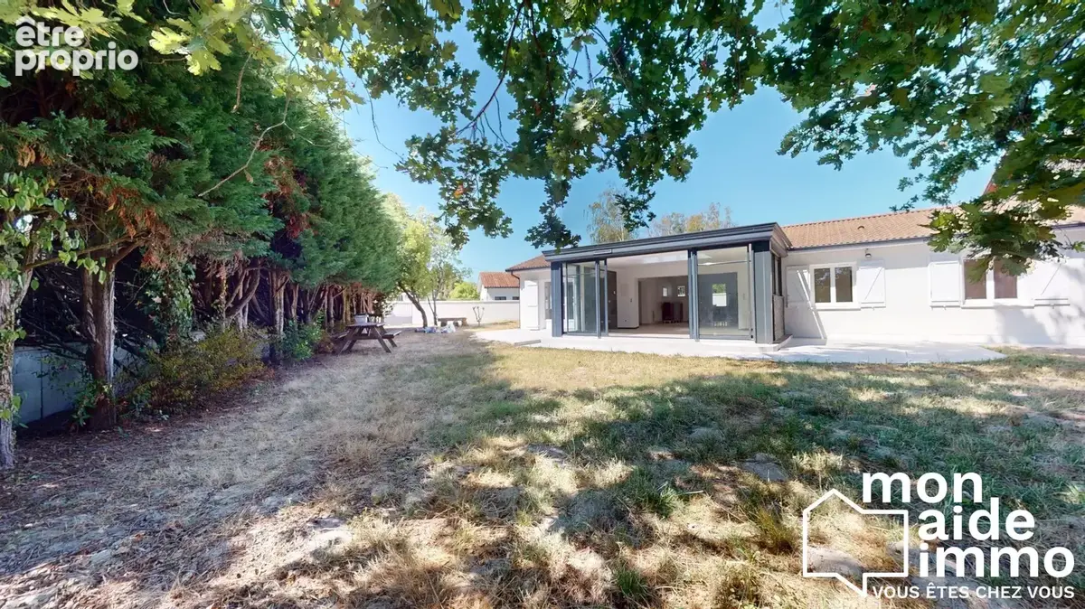Maison 5 pièces 130 m² à vendre à Fargues-Saint-Hilaire (33370) - photo 4