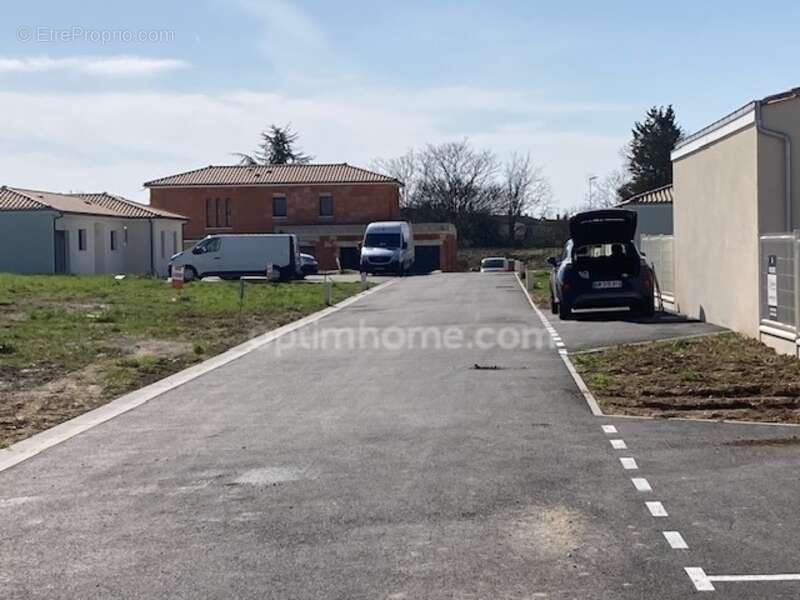 Terrain à CHATEAUBERNARD