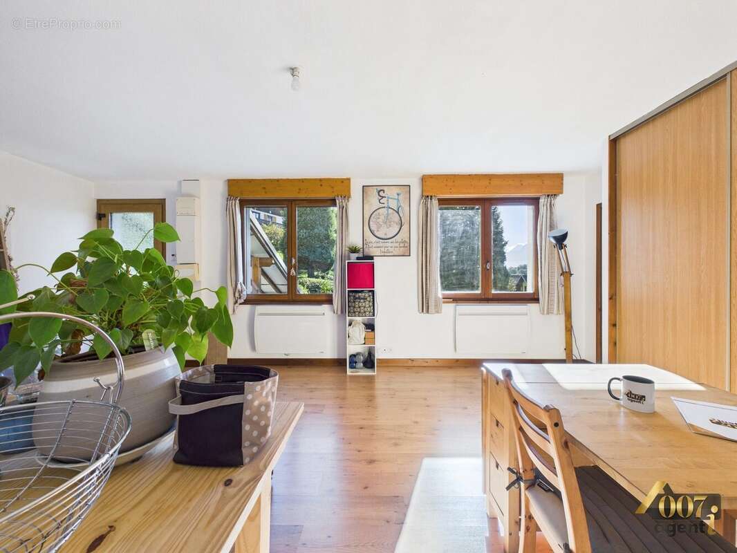 Appartement à VENTHON