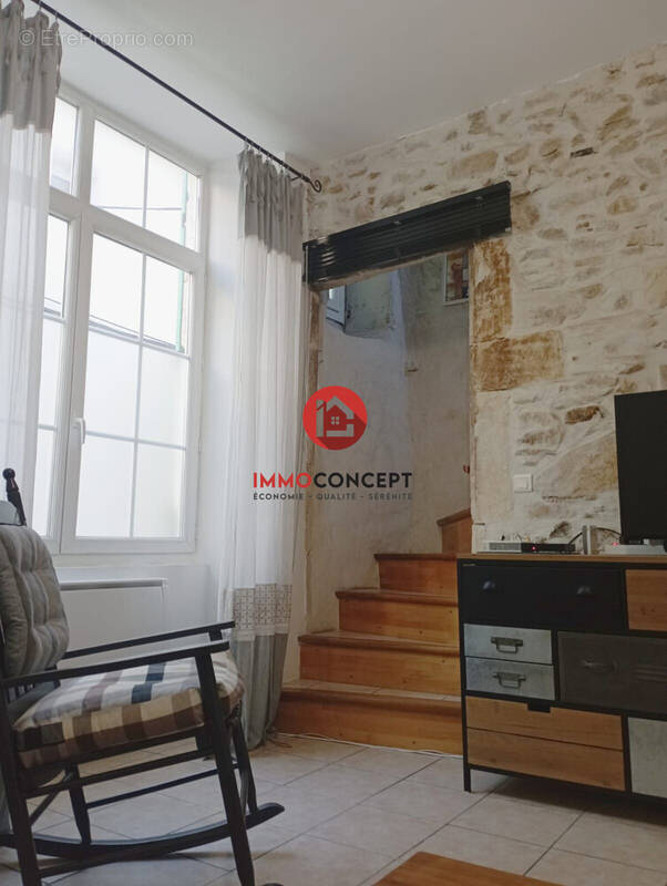 Maison à BAGNOLS-SUR-CEZE