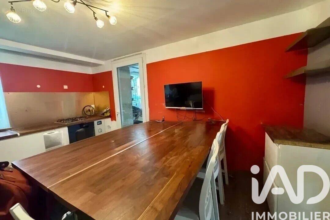 Photo 1 - Maison à VILLEBOIS-LAVALETTE