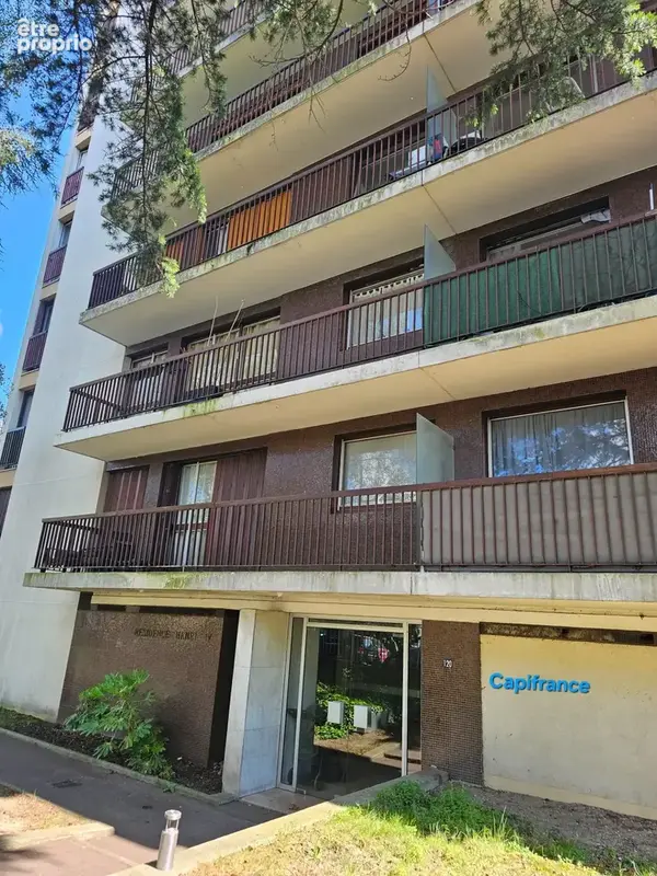 Appartement à LES PAVILLONS-SOUS-BOIS