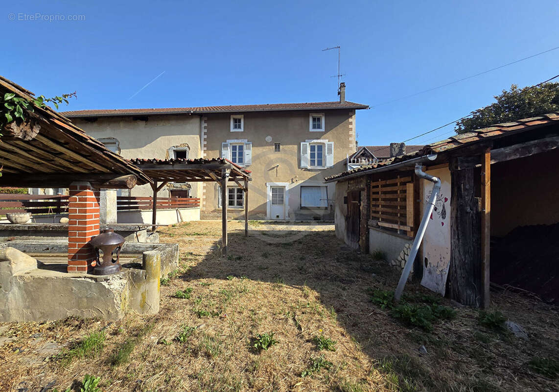 Maison à LA COTE-SAINT-ANDRE